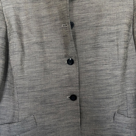 𝅺rena Rowen Women’s Beige Blazer Size 12P - Picture 2 of 5